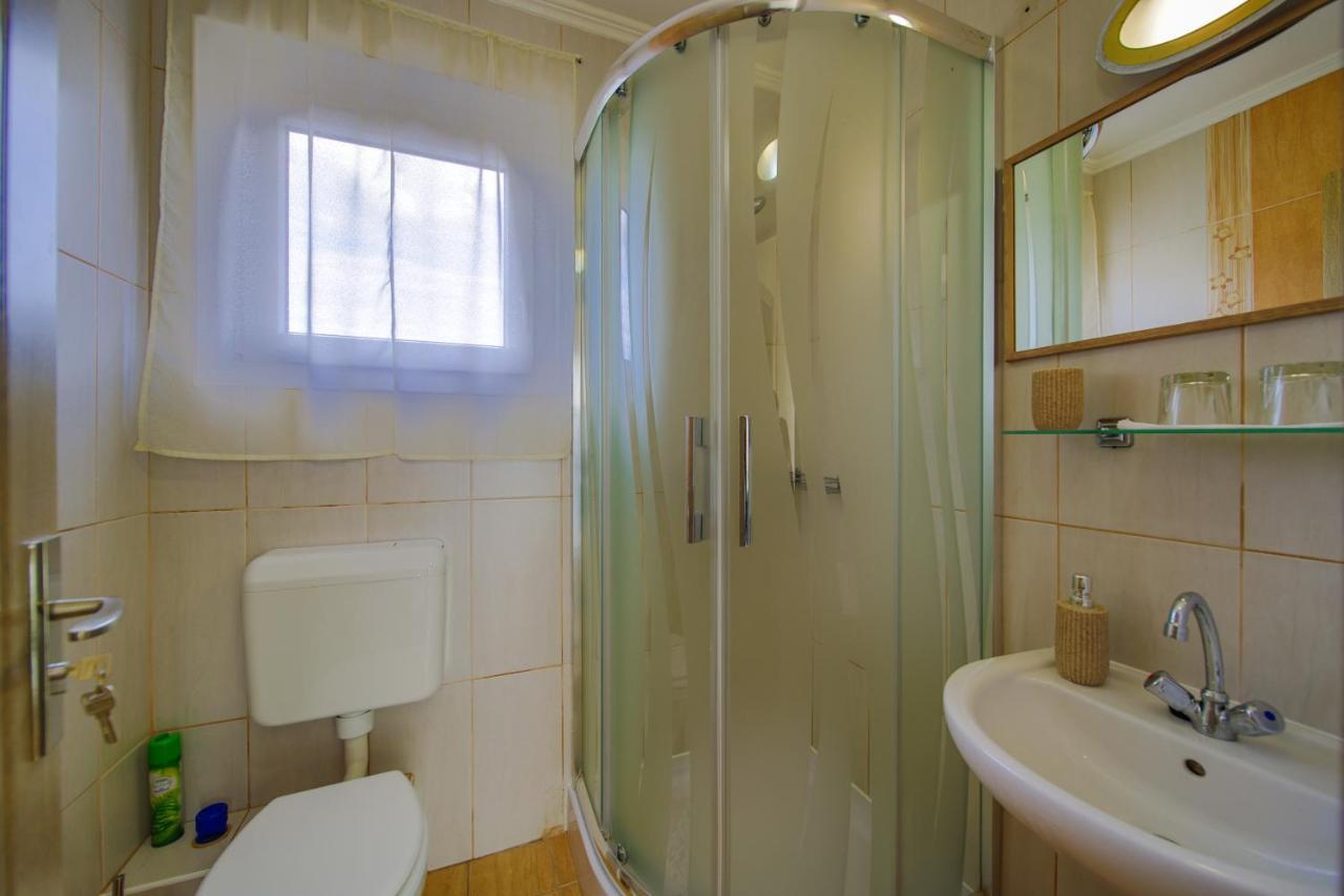 Maria Apartman Hajdúszoboszló Buitenkant foto